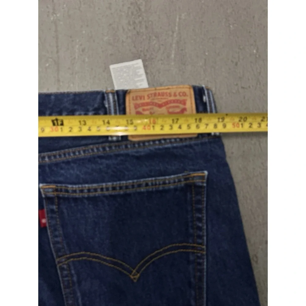 Levi's 505 Men's‎ Jeans Size 38 x 34 Blue Straight Leg Denim Classic Five Pocket